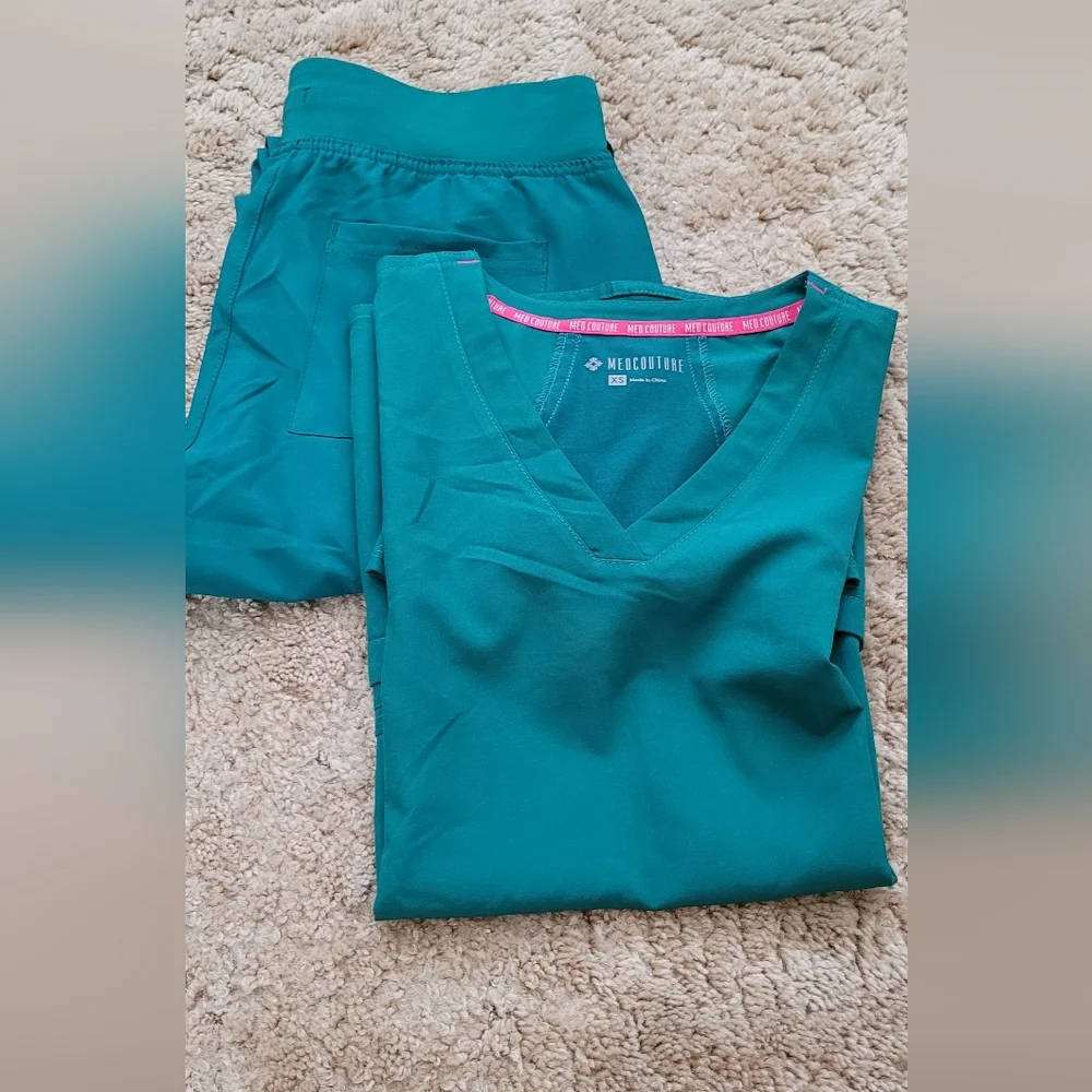 Scrub Set Hunter Green Medcouture - Picture 10 of 14